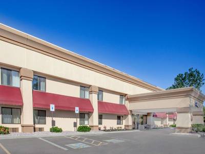 Baymont Inn & Suites Jackson