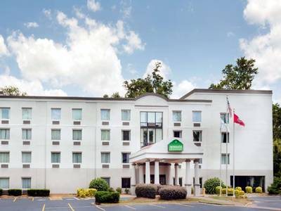 Wingate by Wyndham Athens Near Downtown