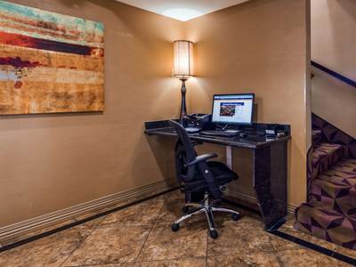 Best Western Manhattan Inn