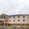 Baymont Inn & Suites Waterford / Burlington WI