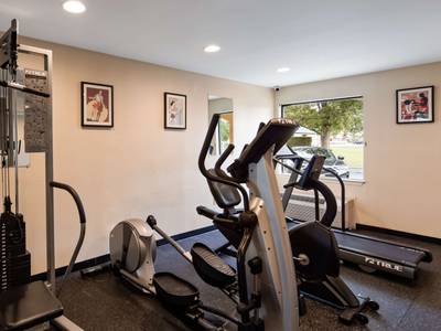 Best Western East Brunswick Inn