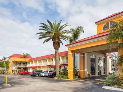 Days Inn & Suites Port Richey