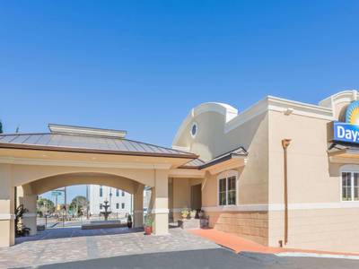 Days Inn Pensacola - Historic Downtown
