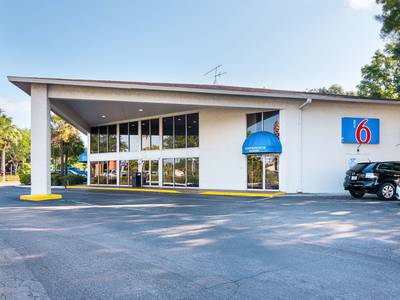 Motel 6 Tampa - Fairgrounds
