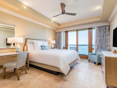 Dolphin Bay Resort & Spa