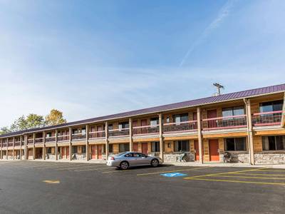 Econo Lodge Inn & Suites Kalispell