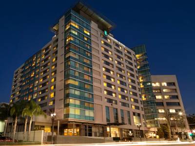 Embassy Suites by Hilton Los Angeles Glendale