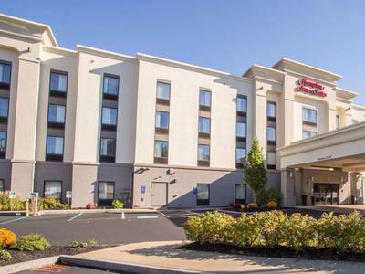 Hampton Inn & Suites