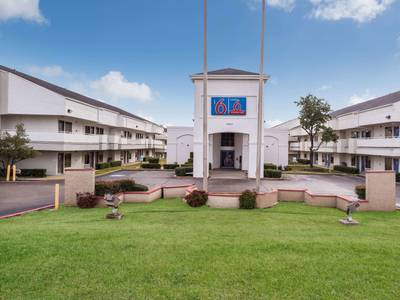 Studio 6 Dallas - Irving DFW Airport East