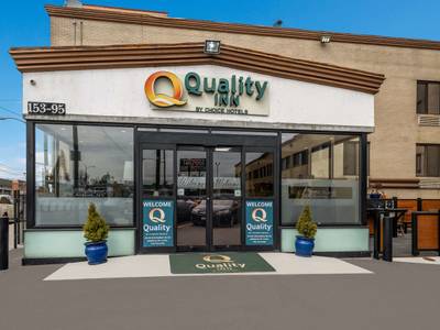 Howard Johnson by Wyndham Jamaica JFK Airport