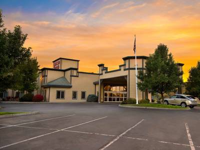 Oxford Suites Pendleton