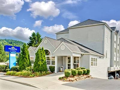 Microtel Inn & Suites by Wyndham Gatlinburg