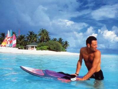 Holiday Island Resort & Spa