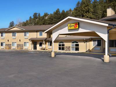 Super 8 Custer / Crazy Horse Area
