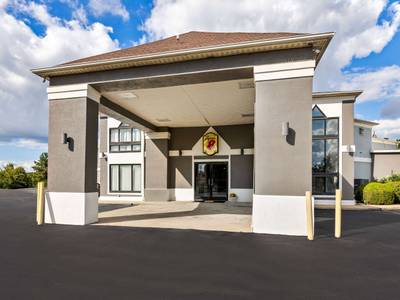 Super 8 by Wyndham Dickson