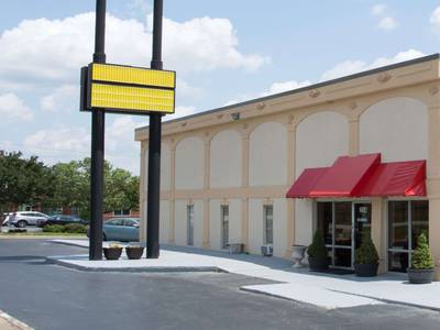 Super 8 Motel - Greensboro/East/I-85