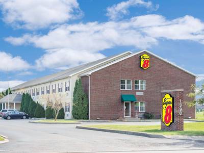 Super 8 Maumee Perrysburg Toledo Area