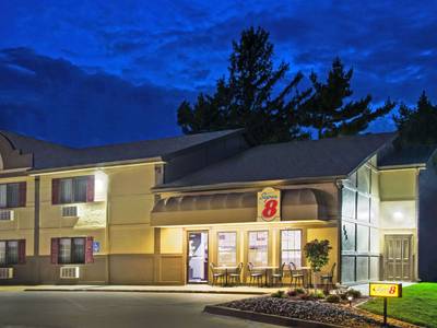 Super 8 Motel - Pella