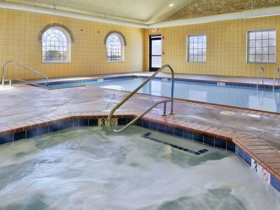 Super 8 Bowling Green North