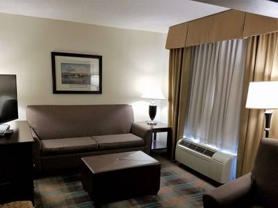 Wingate by Wyndham - Greensboro