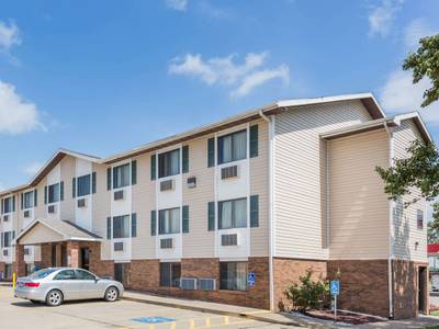 Super 8 Motel Manhattan