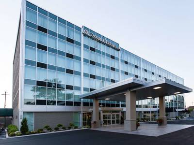DoubleTree by Hilton Hotel Newark Ohio