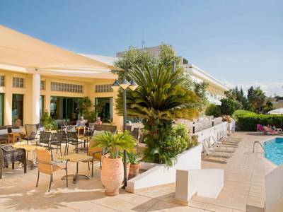 Natura Beach Hotel & Villas (Foto)