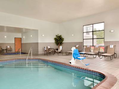 Wingate Vienna / Parkersburg