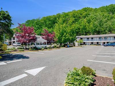 Rodeway Inn & Suites