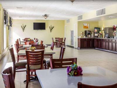 Baymont Inn & Suites Walterboro  (Foto)