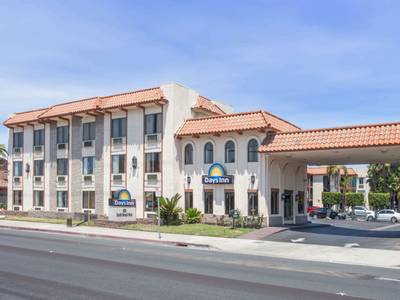 Days Inn Anaheim Near the Park 