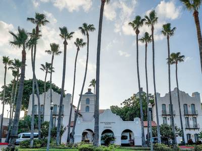 Renaissance Casa De Palmas