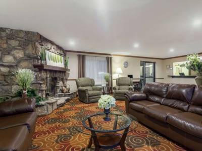 Days Inn And Suites Kaukauna