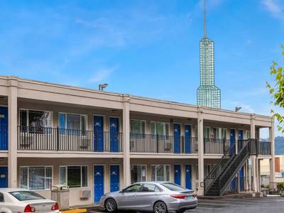 Motel 6 Portland Downtown