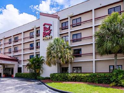 Red Roof PLUS+ Miami Airport