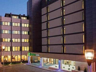 Holiday Inn Express Lisbon Airport