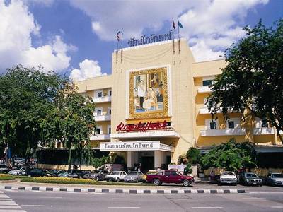 Royal Rattanakosin Hotel