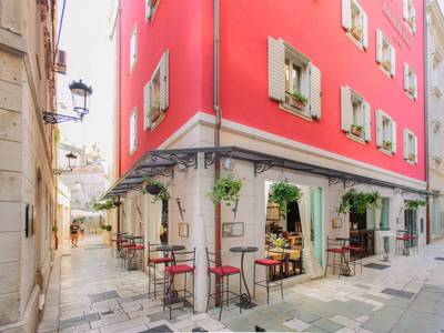 Marmont Heritage Hotel