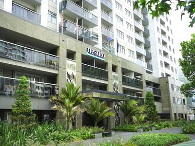 Nesuto Stadium Apartment Hotel