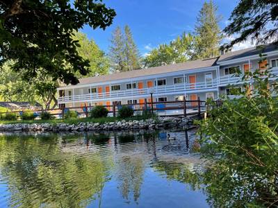 Woodwards Resort & Inn