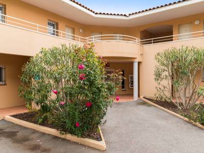 The Originals City Hotel Cote Sud Marseille East