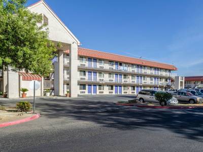 Motel 6 Fresno, CA - Yosemite Hwy