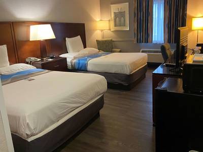 Travelodge Inn & Suites Albany Airport