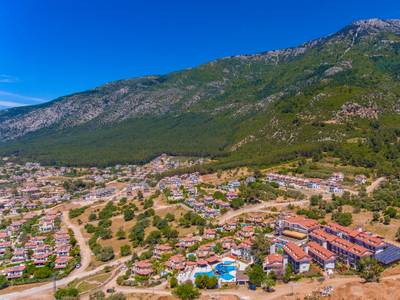 Sunshine Holiday Resort