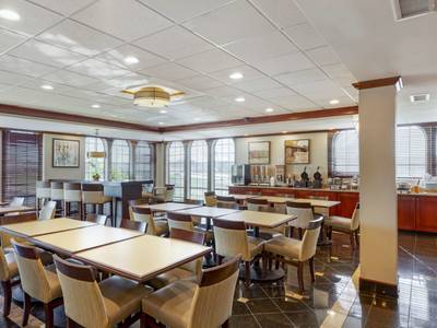 Best Western Plus South Hill Inn