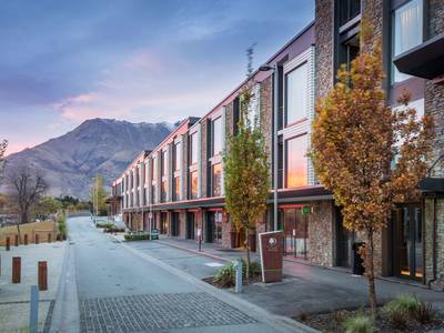DoubleTree by Hilton Hotel Queenstown