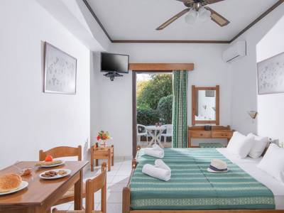 Iliostasi Beach Apartments