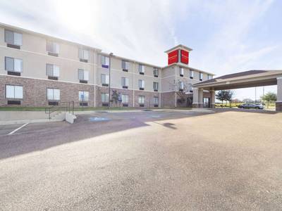 Sleep Inn & Suites Downtown