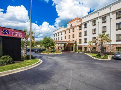 Comfort Suites