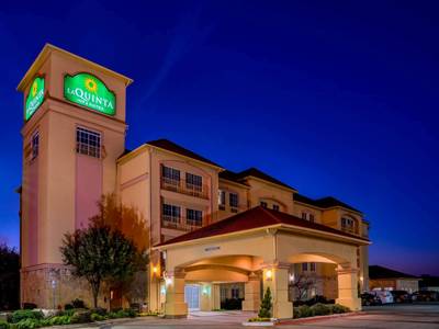 La Quinta Inn & Suites DFW Airport West - Bedford